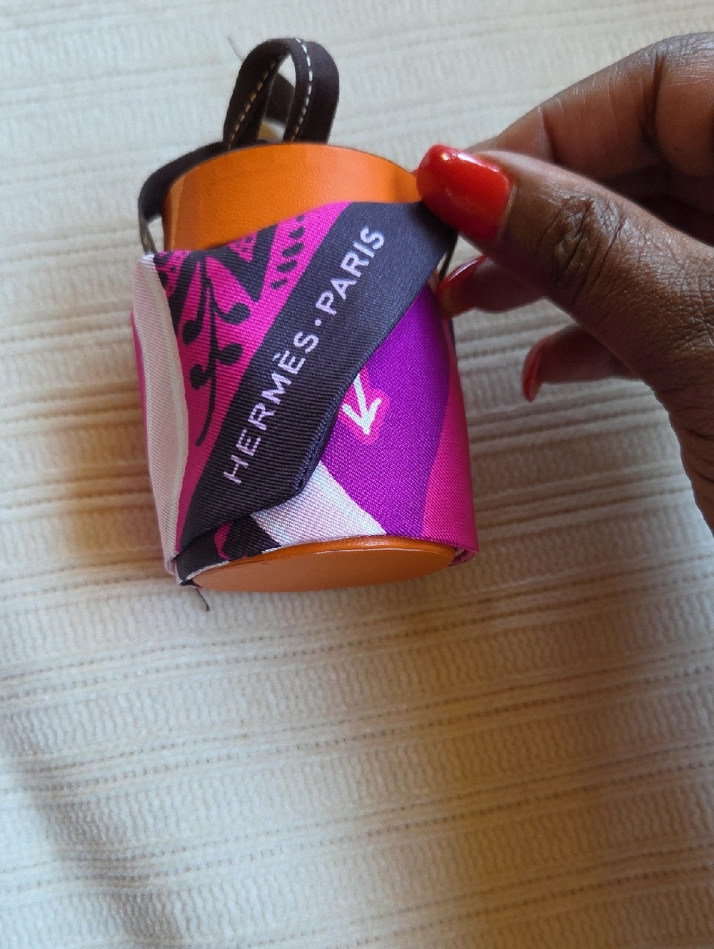 Hermès Pink & Purple Silk Twilly with Graphic Motif - Picture 6 of 6